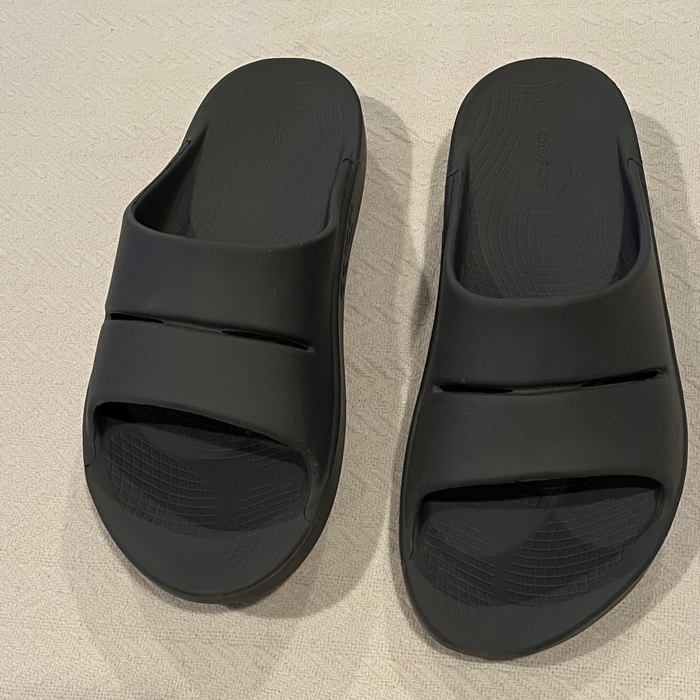 OOFOS Gray Slide Sandals